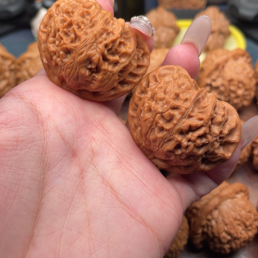 文玩核桃吊坠王*辰全品宫灯42