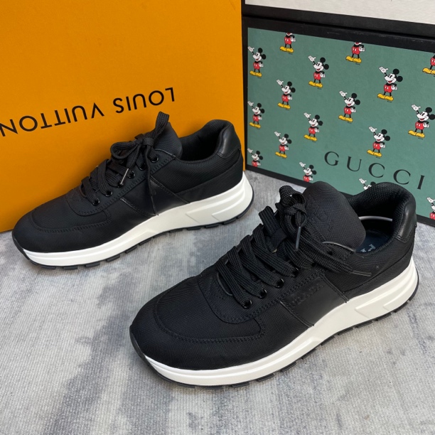 99新 Prada/普拉达 黑色帆布经典系带运动鞋/40码