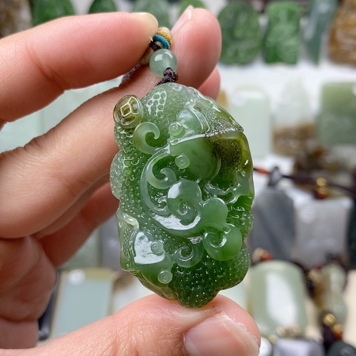 和田玉（碧玉）颈饰未镶嵌