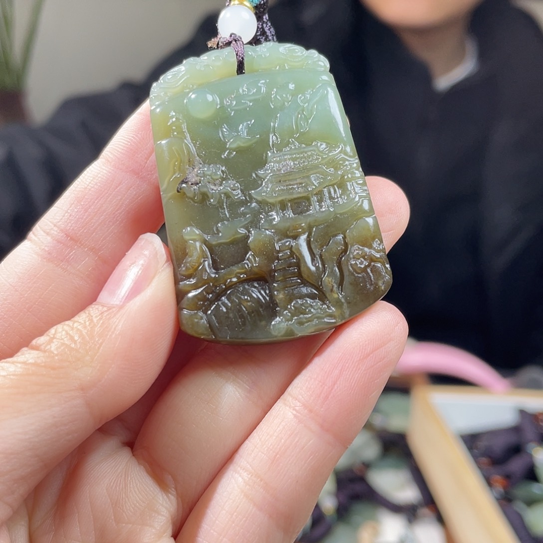 和田玉未镶嵌颈饰