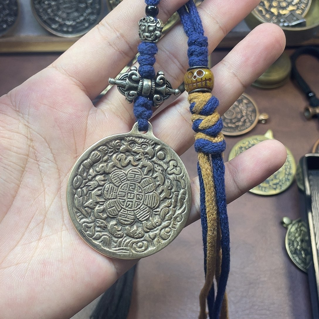 白铜加银猫头鹰九宫八卦牌