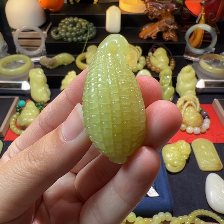 和田玉（黄玉）颈饰未镶嵌