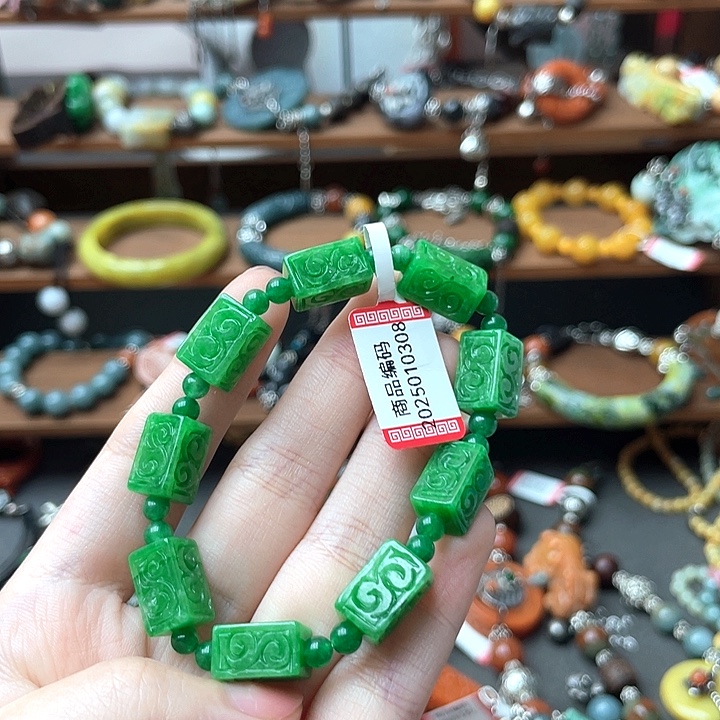 B***y翡翠未镶嵌手链饰品