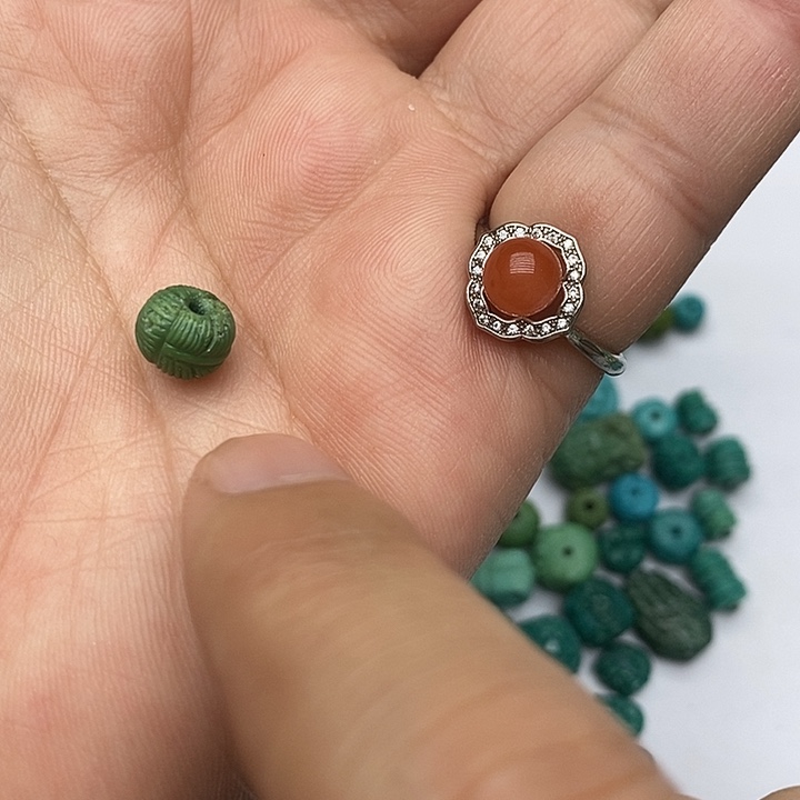 南红玛瑙未镶嵌珠宝奇石