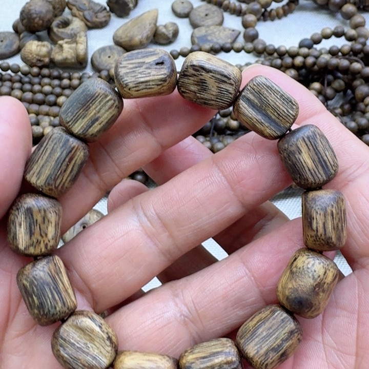 沉香沉香碎屑树心珠9.4克