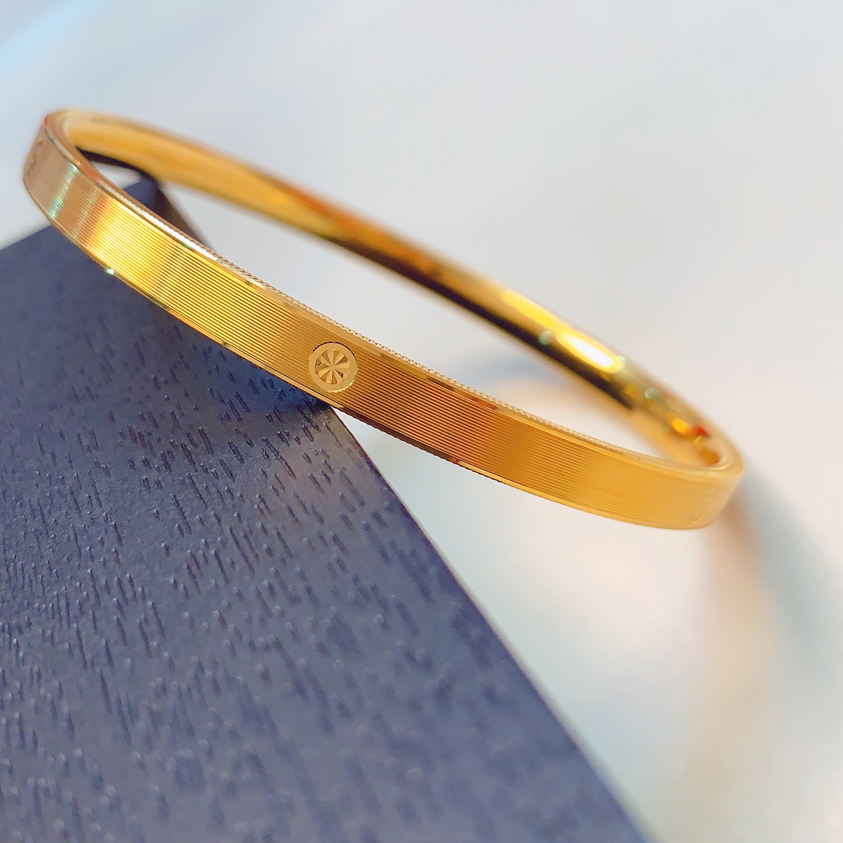 【水贝黄金】足金999精品拉丝米字手镯A100