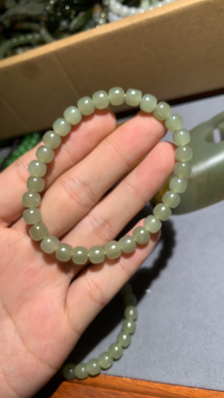 新疆和田玉精工单圈手串