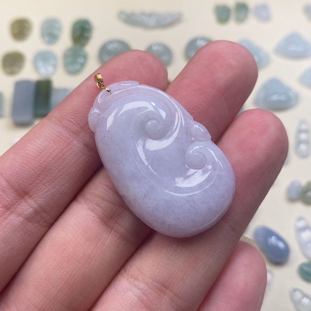 5***9翡翠未镶嵌颈饰如意