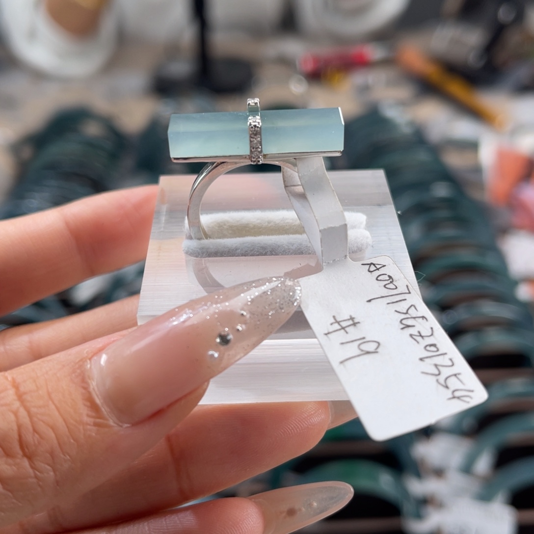 翡翠未镶嵌手镯戒指19