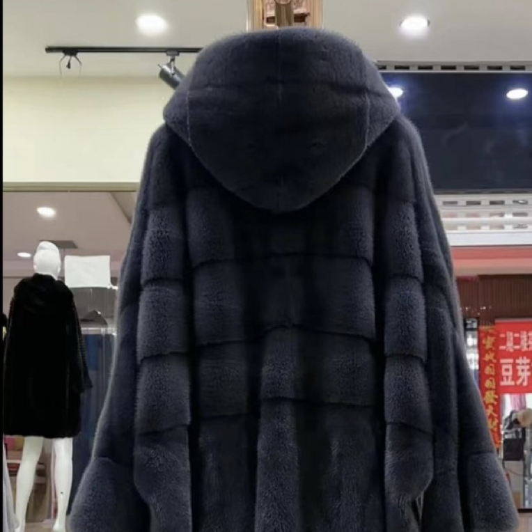 高级灰色长款貂皮外套