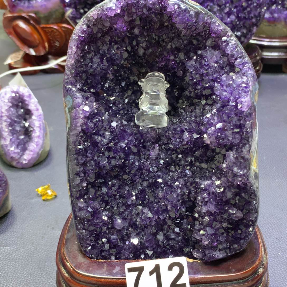 水晶摆件未镶嵌晶洞