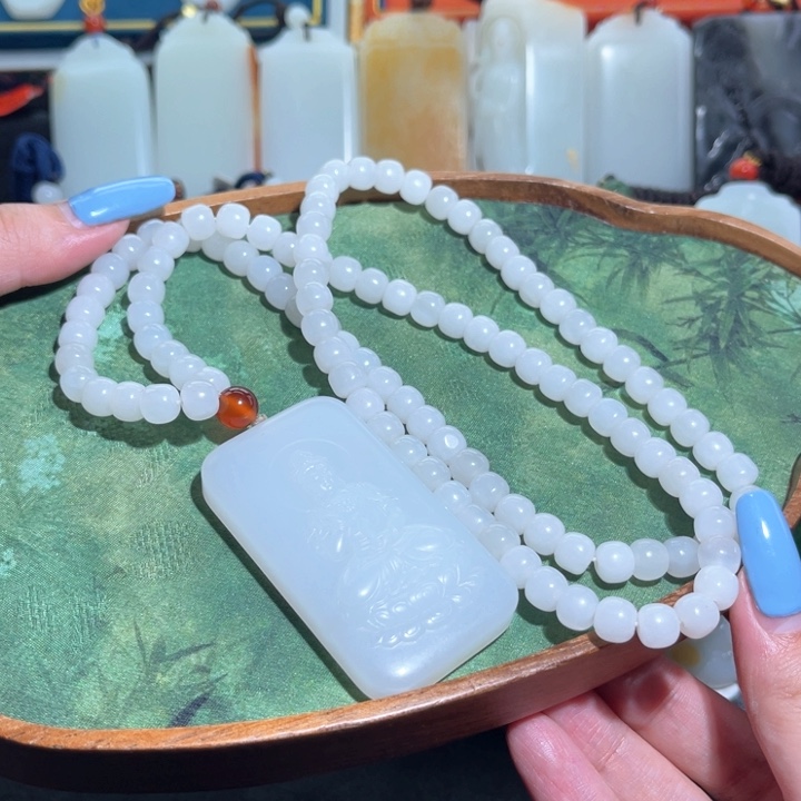 和田玉颈饰未镶嵌