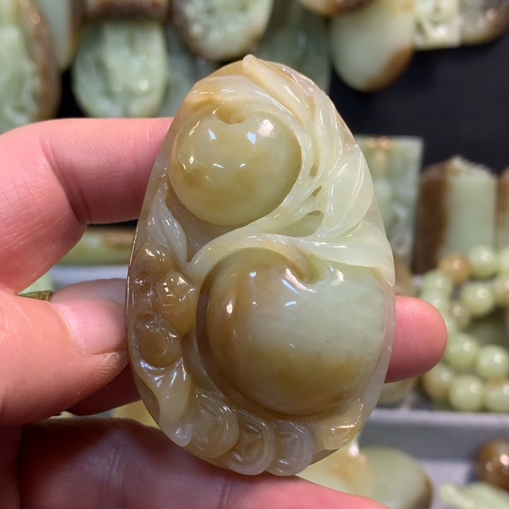 颈饰未镶嵌和田玉