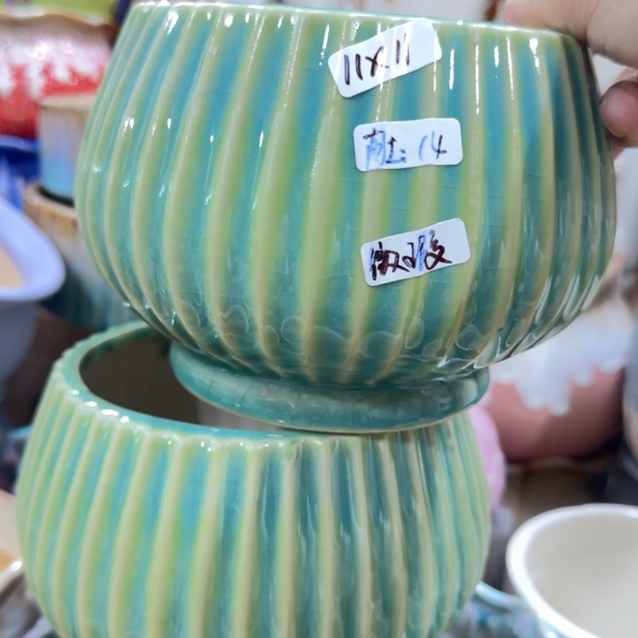 凑9块包邮，有孔，陶瓷花盆