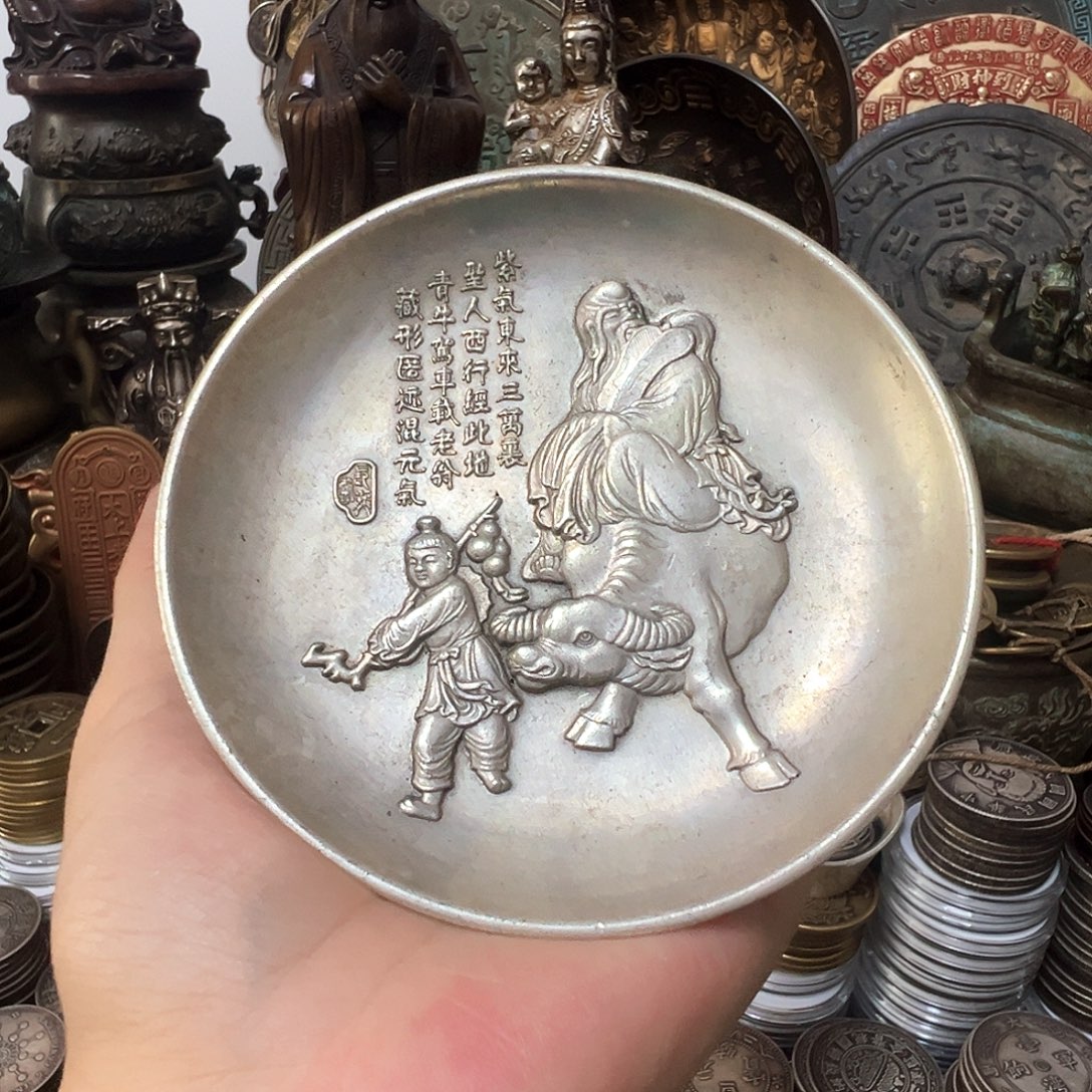 金属复古风格摆件