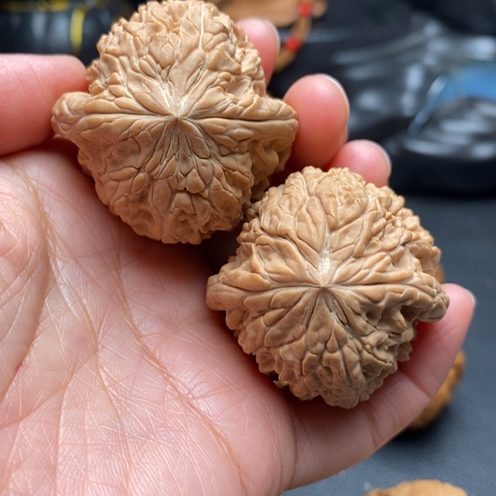 文玩核桃吊坠暴雪41尺