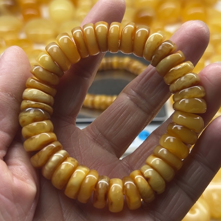 琥珀（矿物珀）未镶嵌裸石