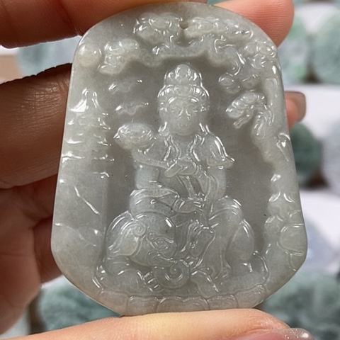 翡翠颈饰未镶嵌普贤菩萨