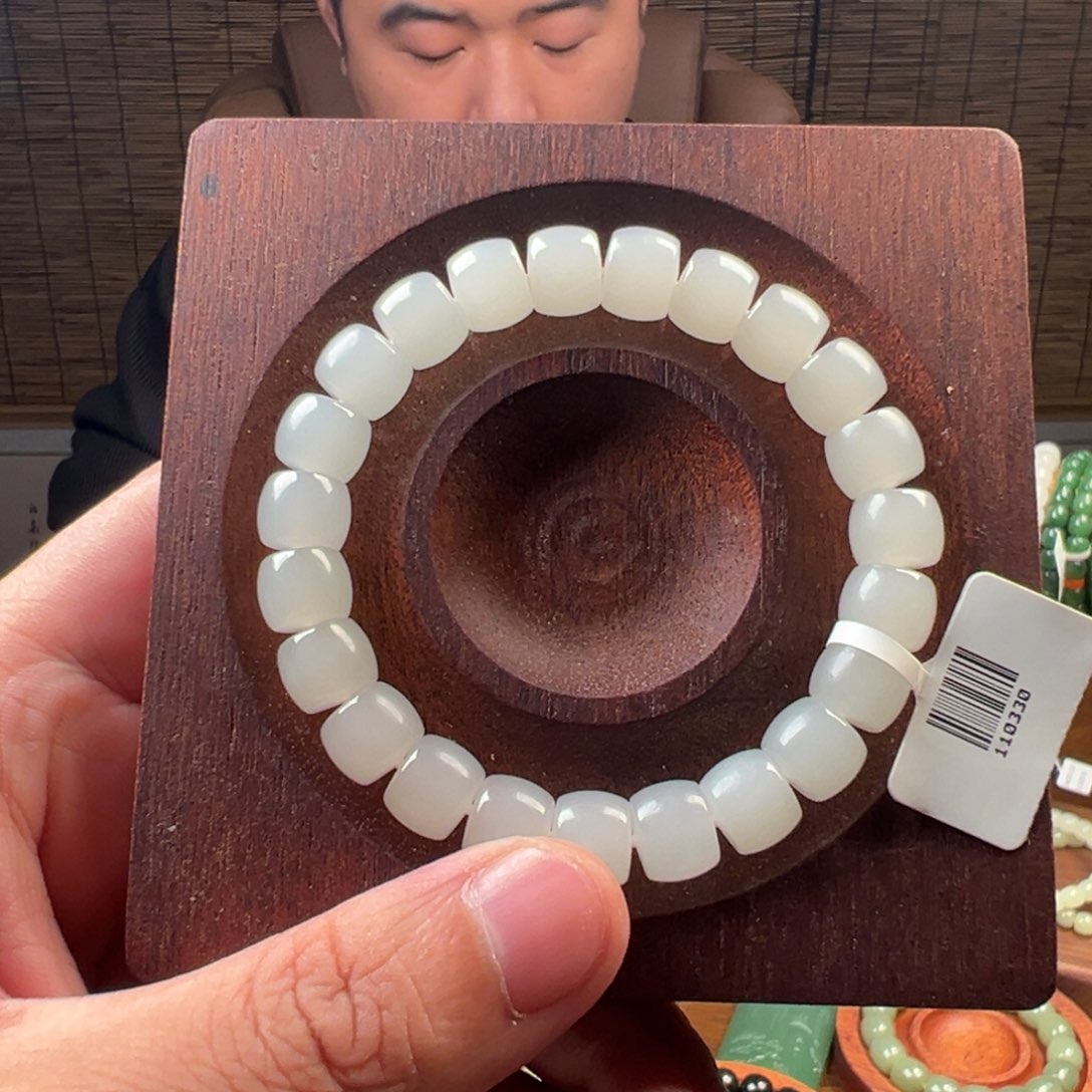 和田玉未镶嵌手链