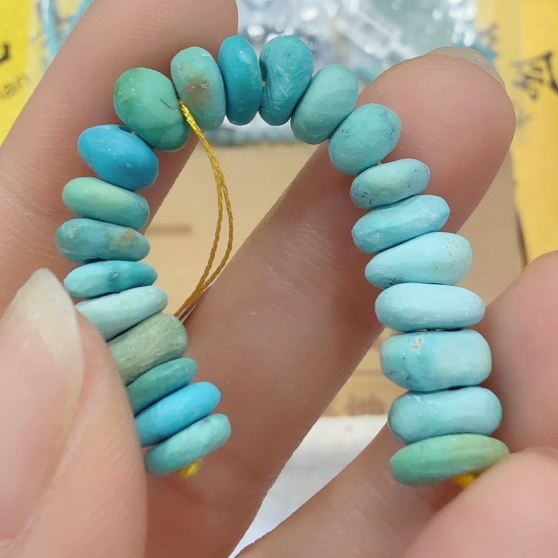 绿松石未镶嵌珠宝奇石