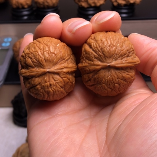 文玩核桃把件金蟒蛇皮球31