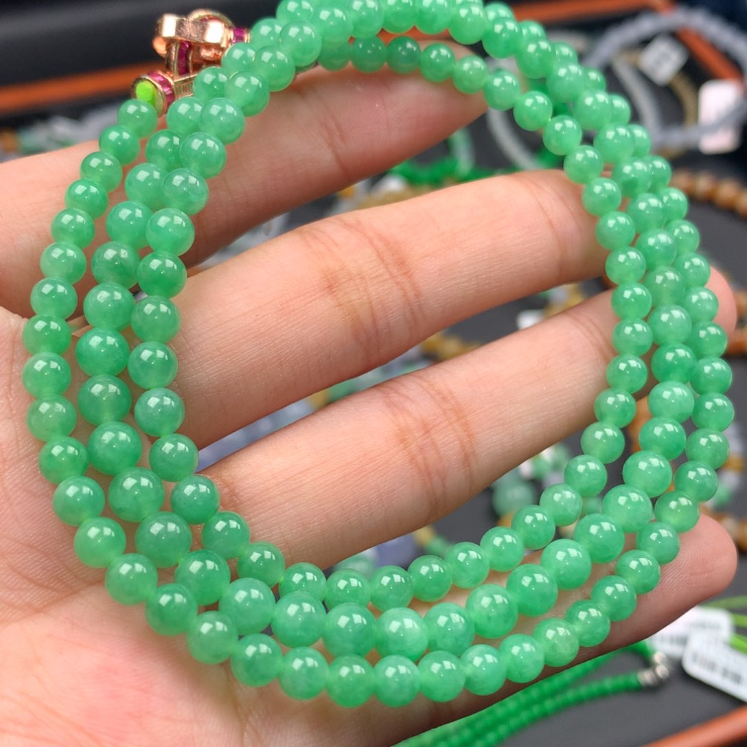 未镶嵌翡翠手链卡