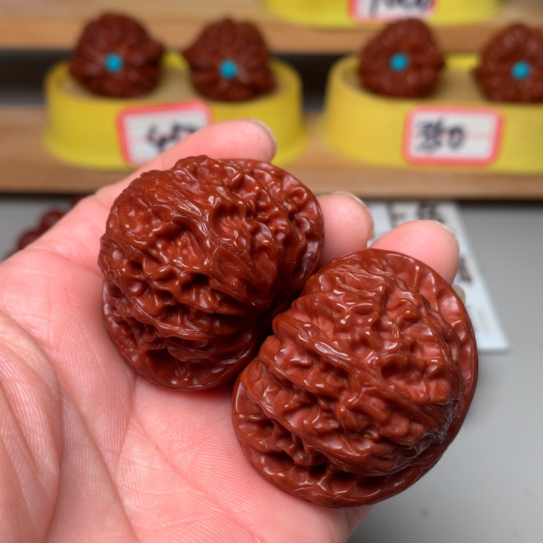 文玩核桃把件宫灯