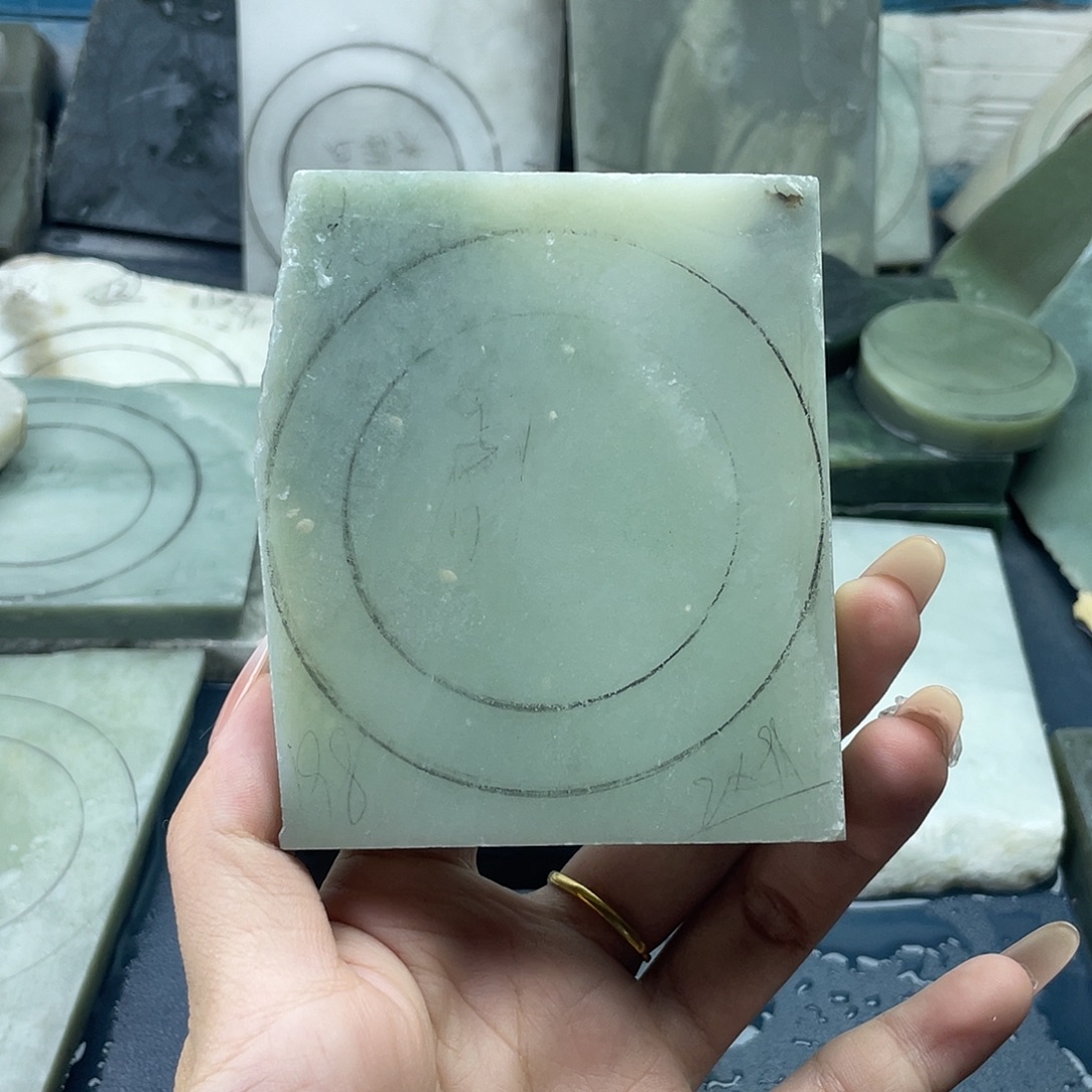 祁****和田玉未镶嵌手镯定制手镯