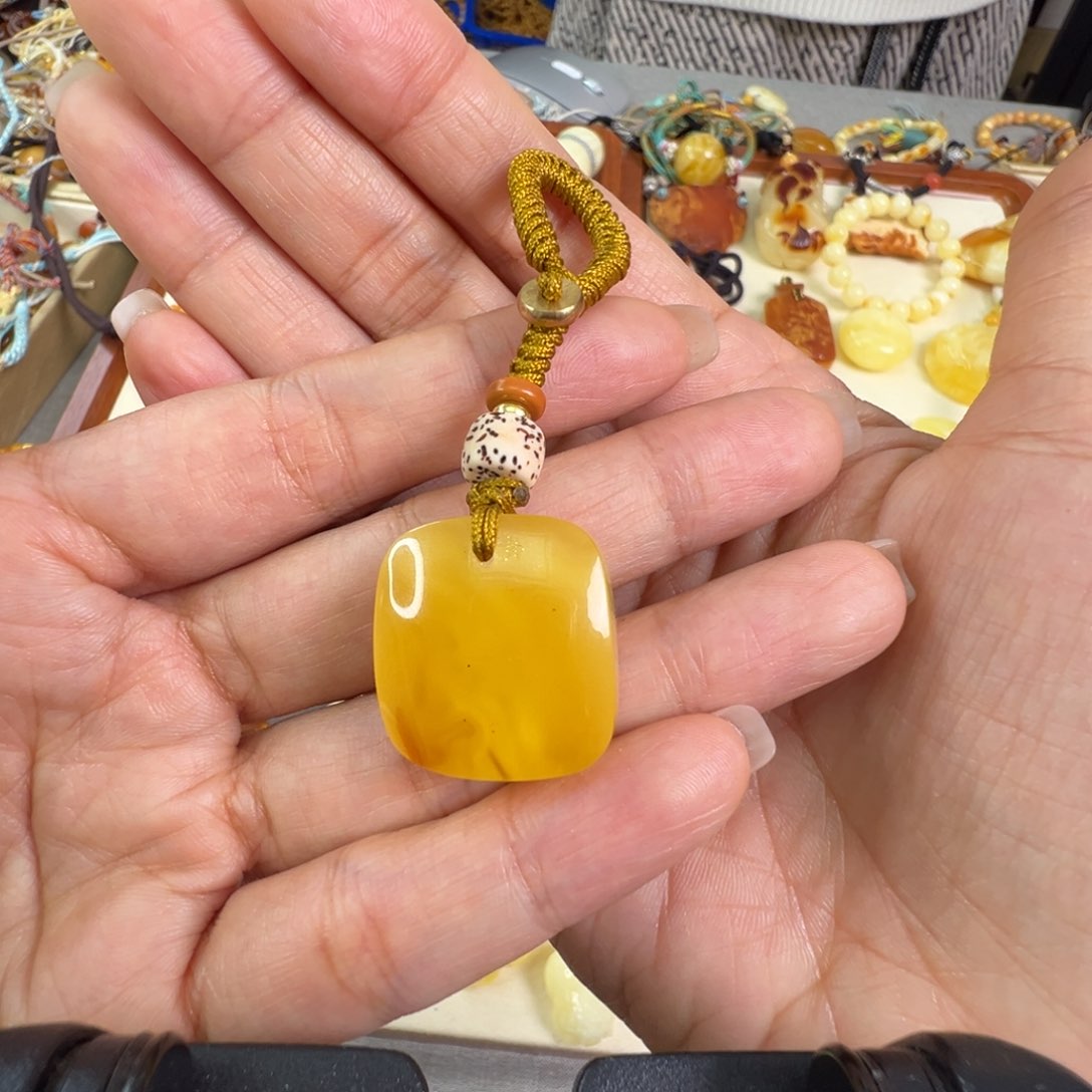 蜜蜡裸石未镶嵌蜜蜡微瑕