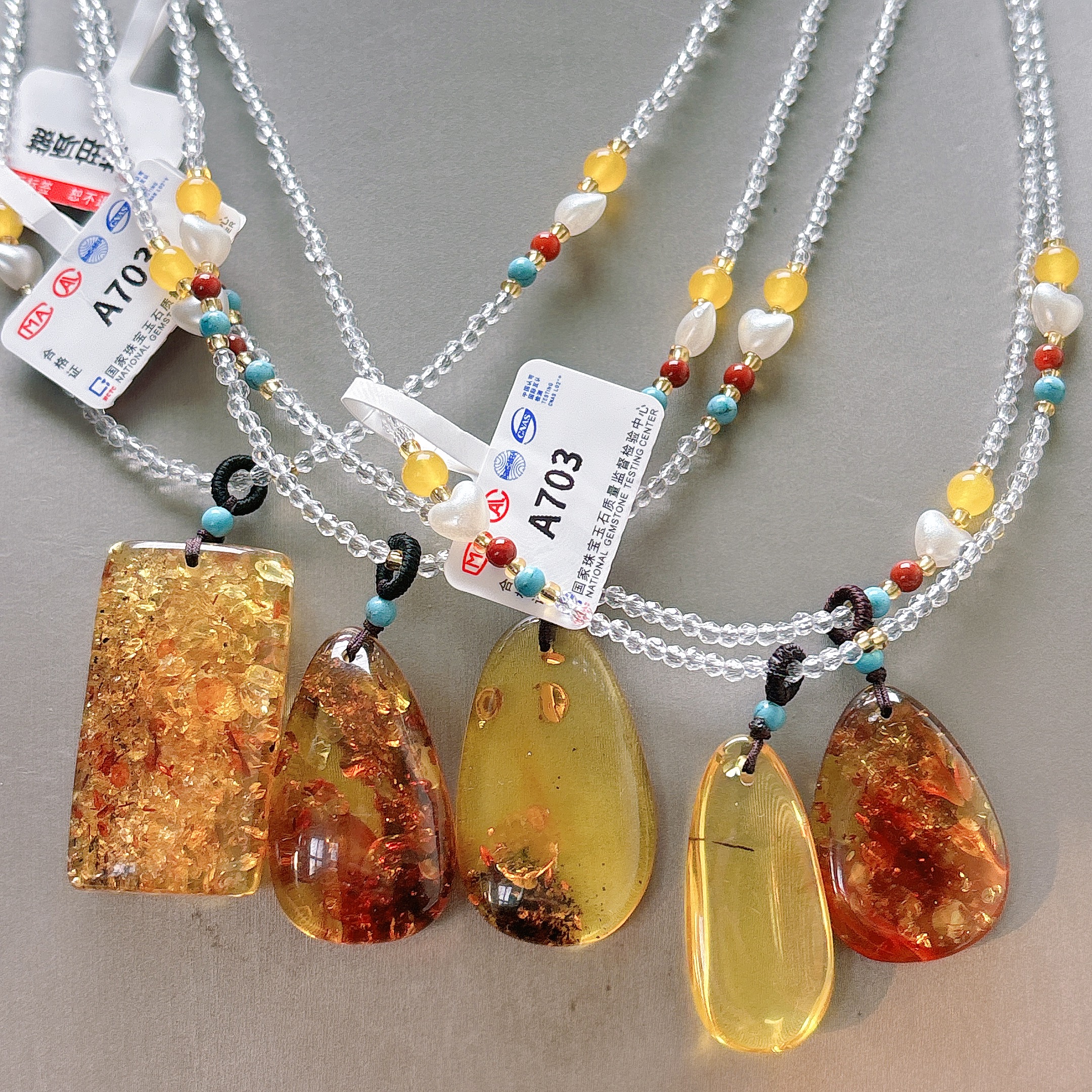 【阿波严选】天然琥珀吊坠-多样性发一A703