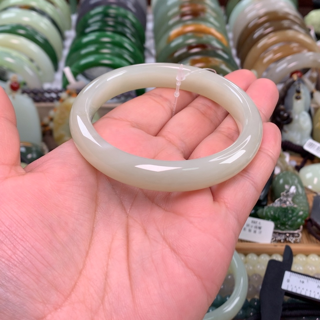 和田玉未镶嵌手镯58.7口径