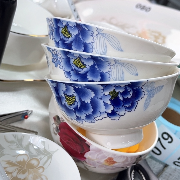 景德镇陶瓷餐具碗拍一发三