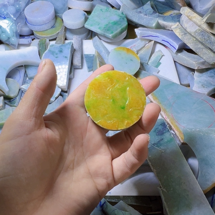 颈饰未镶嵌翡翠锦