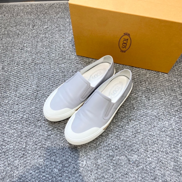 99新 TOD’S/托德斯 白色乐福鞋38.5码2915