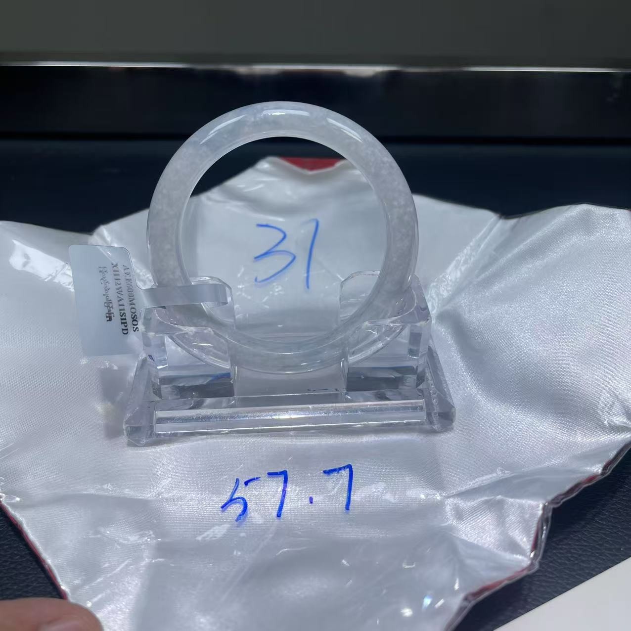 毛货手镯需精细抛光/31