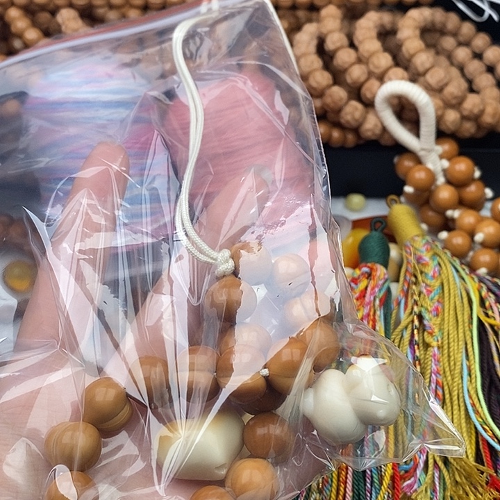 莉***@猴头核桃手串配饰