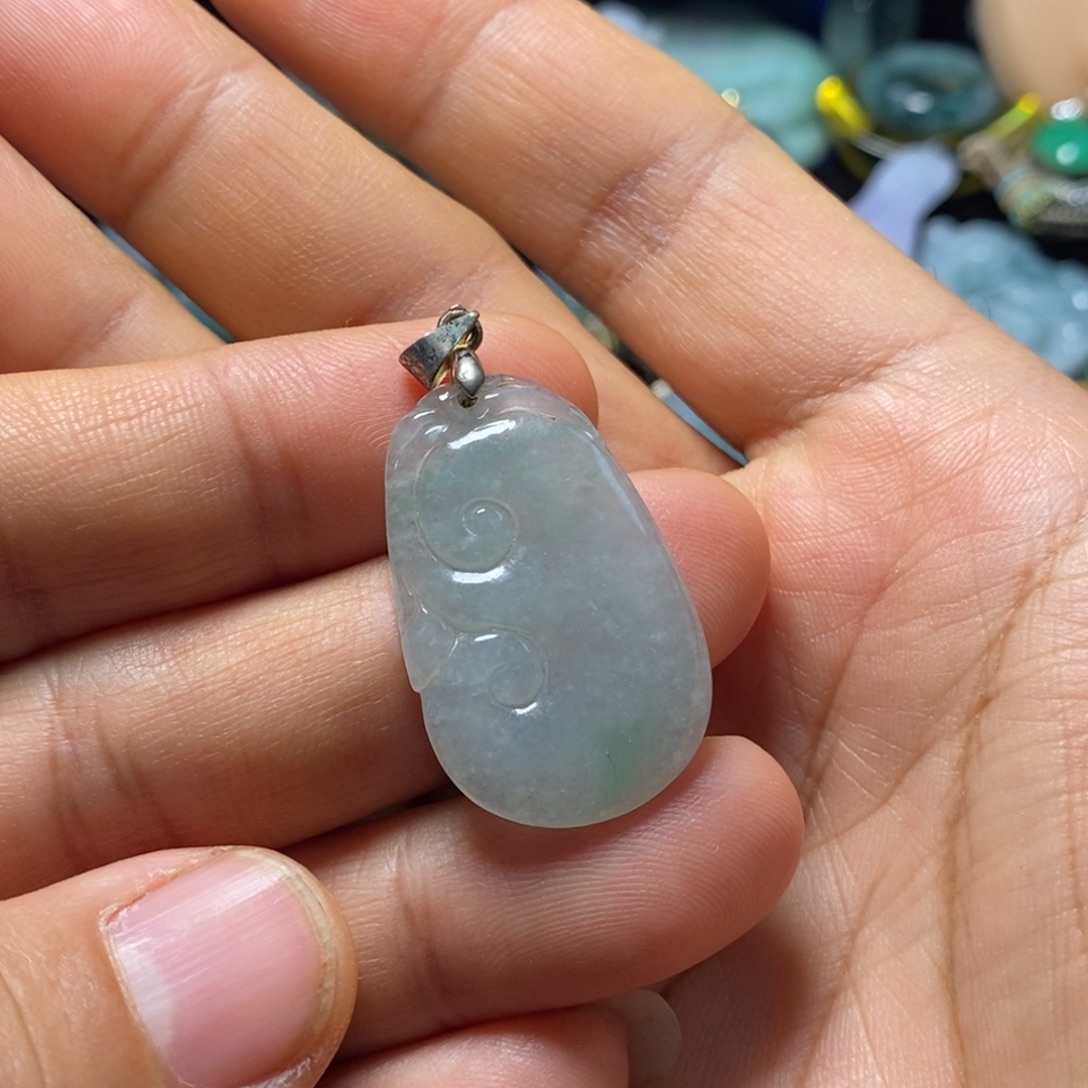 翡翠未镶嵌颈饰天然缅甸翡翠A货如意吊坠