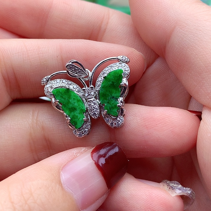 翡翠颈饰银S925镶嵌翡翠