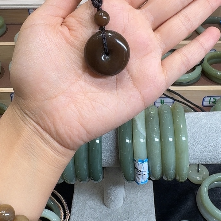 @****和田玉（糖玉）未镶嵌手链
