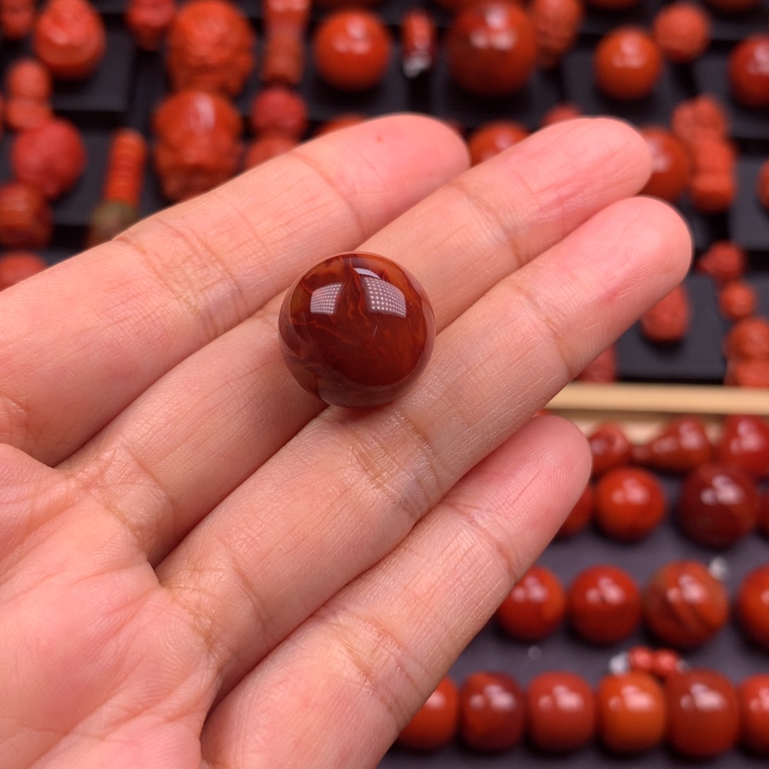 南红玛瑙火焰圆珠单珠15.2mm未镶嵌蜕**人
