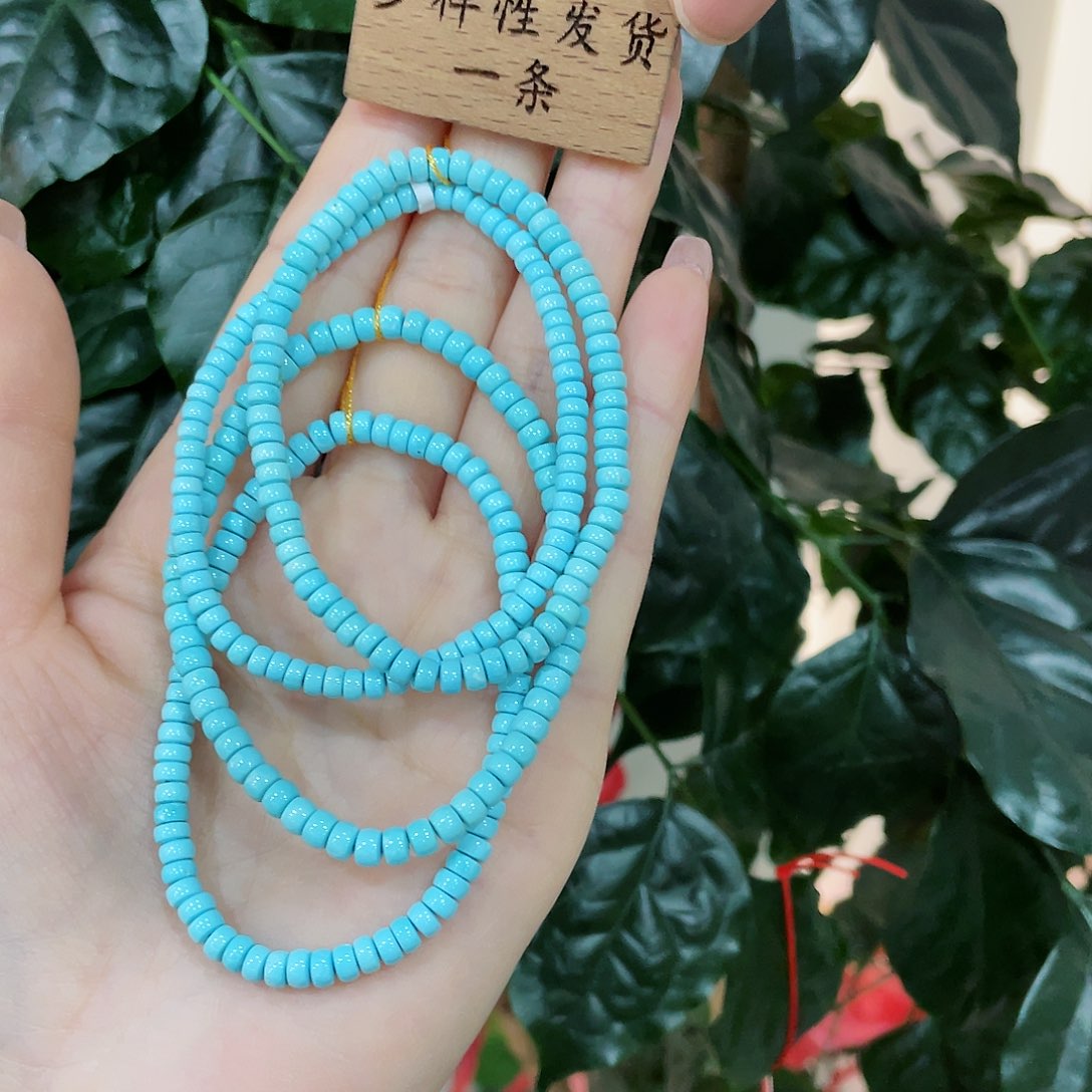 绿松石颈饰未镶嵌