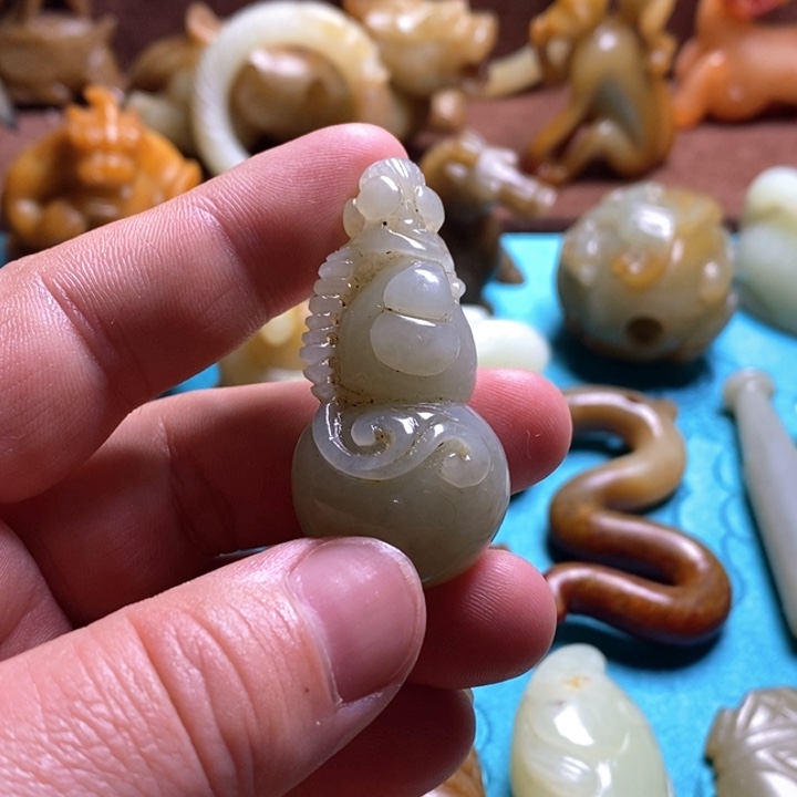 和田玉挂件未镶嵌