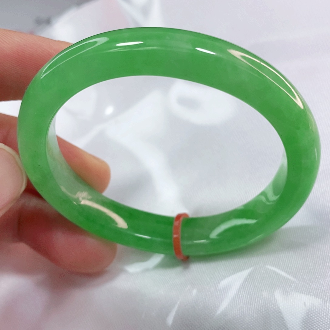 翡翠手镯未镶嵌50.5圈口贵妃