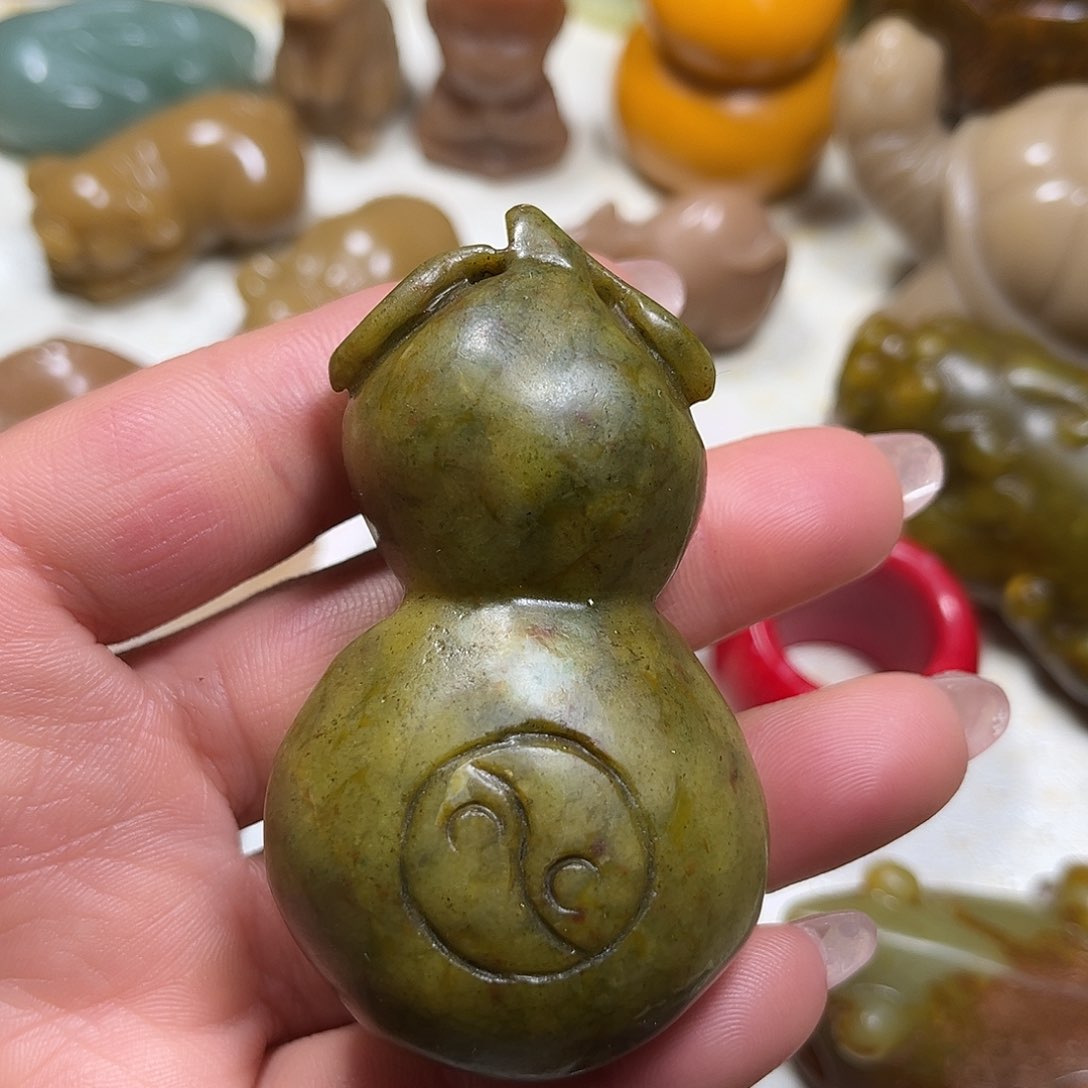 白玉菩提吊坠白玉菩提吊坠