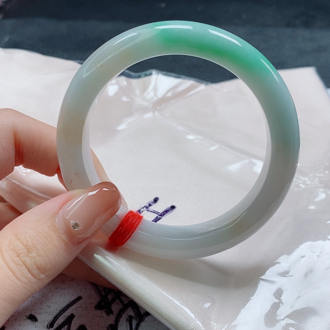 【闪购商品】未镶嵌手镯翡翠540号
