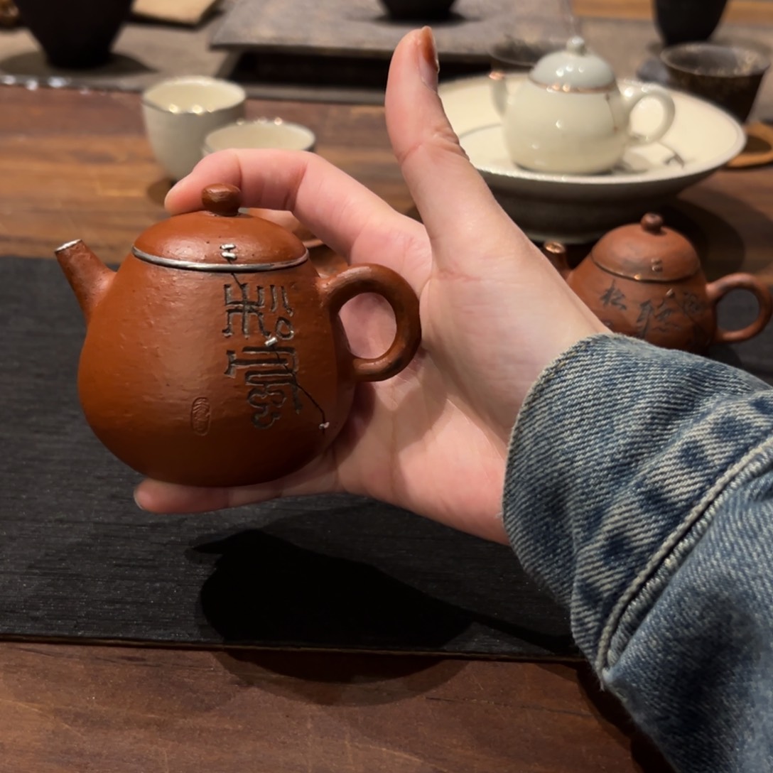 摆件乘***～陶瓷。    陶瓷。    