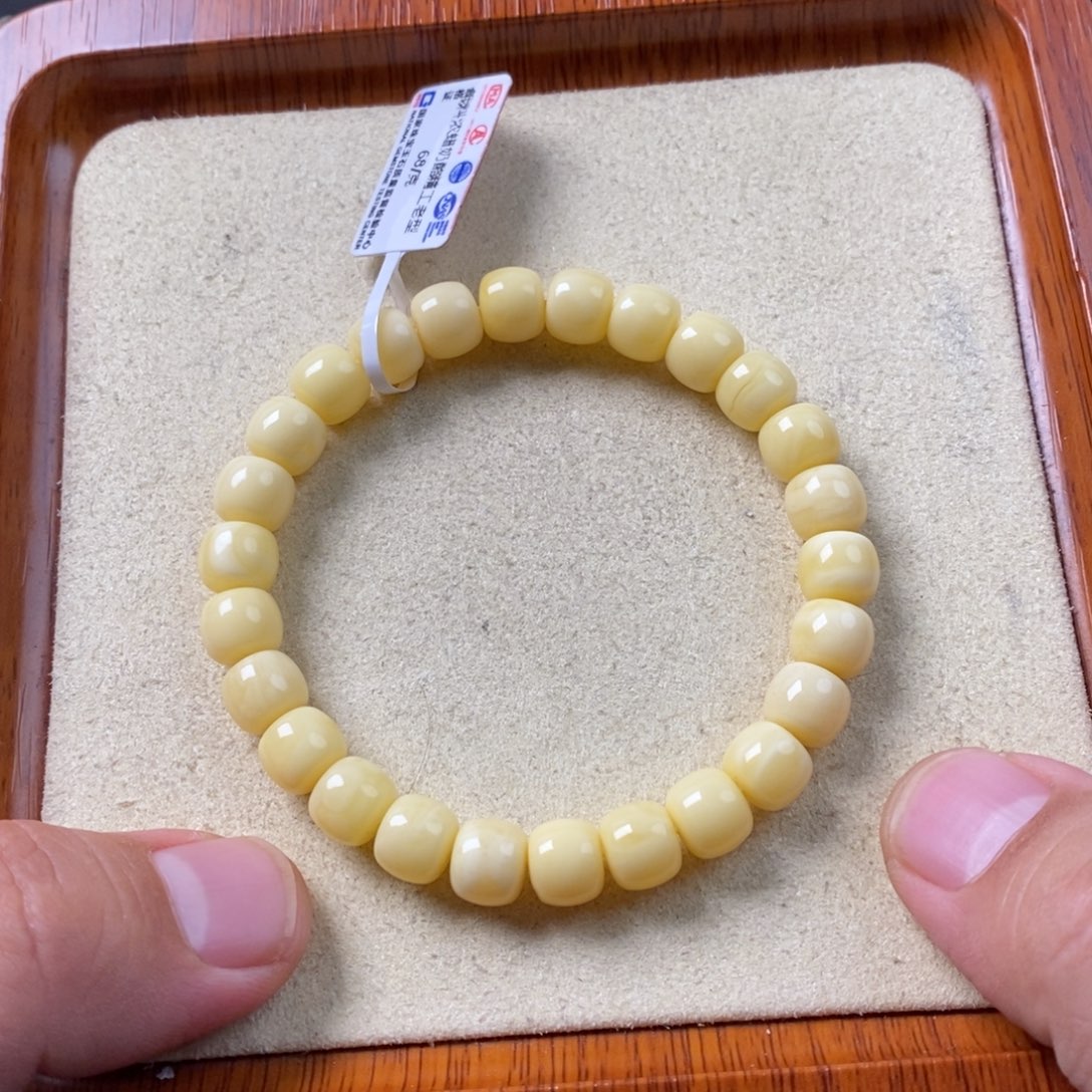 蜜蜡珠宝奇石未镶嵌