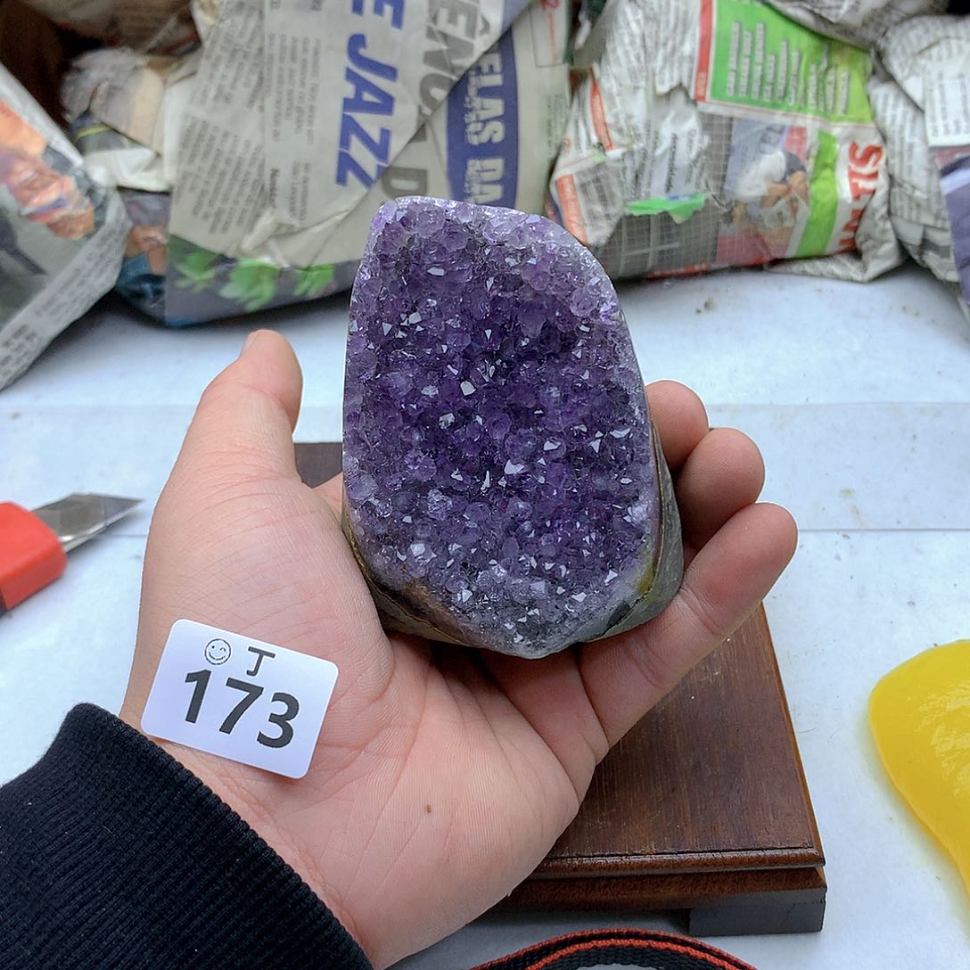 紫晶大型摆件（非配饰）未镶嵌