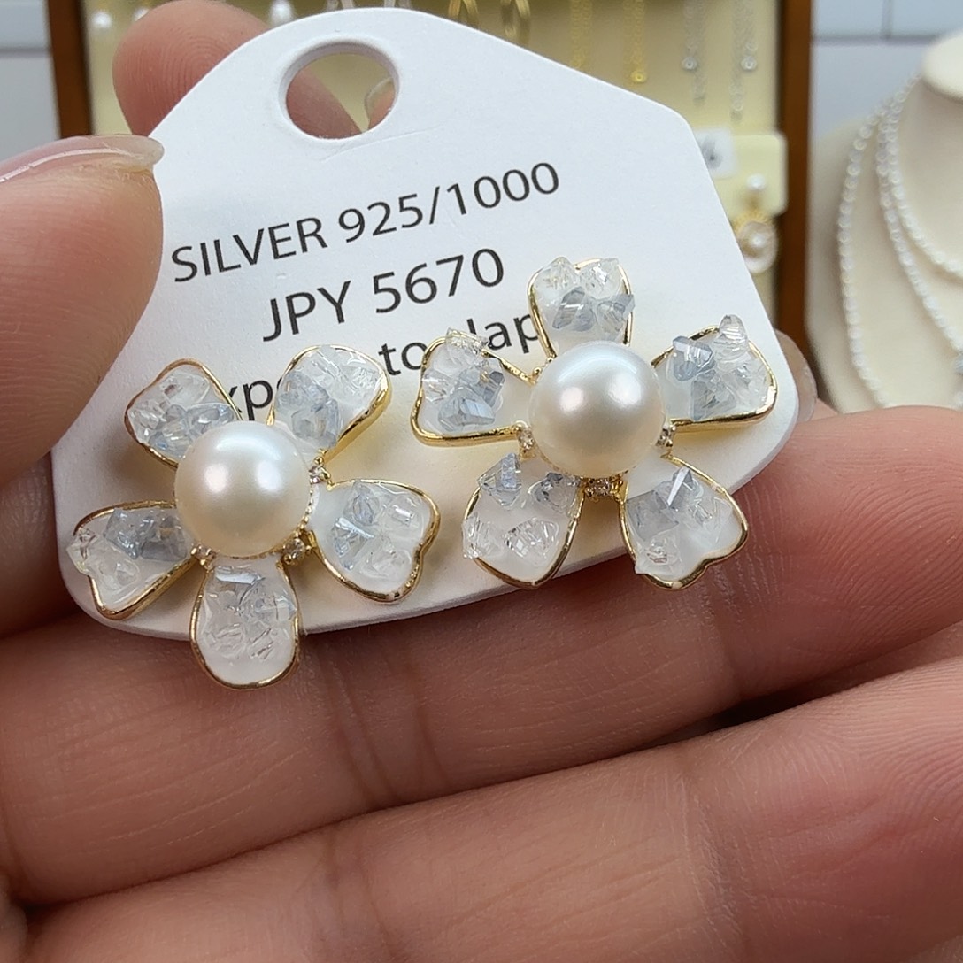 淡水珍珠耳饰未镶嵌