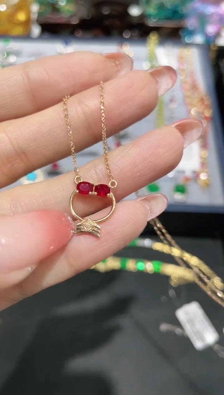18K金镶嵌天然红宝石项链